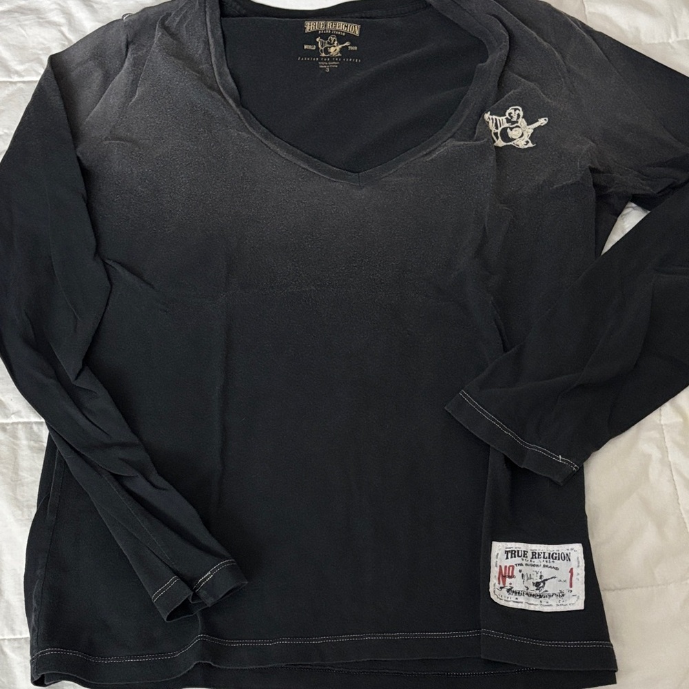 True religion, long sleeve low-cut T-shirt, size 3 fits large